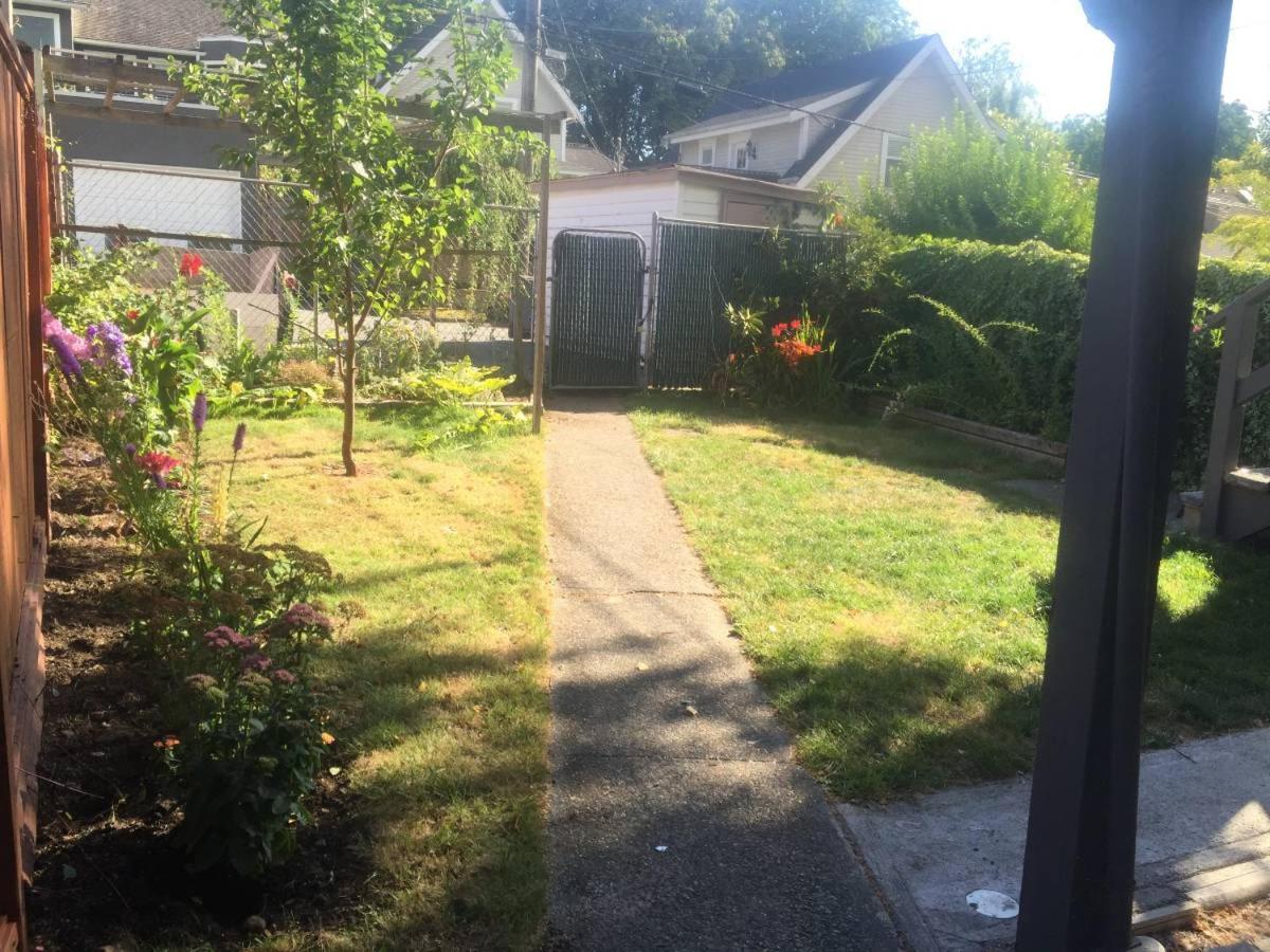 Quiet-Comfy 3 Bedroom Home On A Tree Lined Street In Kits Vancouver Zewnętrze zdjęcie