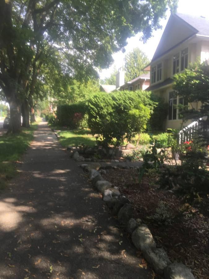 Quiet-Comfy 3 Bedroom Home On A Tree Lined Street In Kits Vancouver Zewnętrze zdjęcie