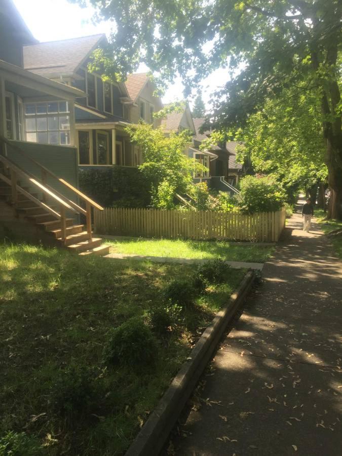 Quiet-Comfy 3 Bedroom Home On A Tree Lined Street In Kits Vancouver Zewnętrze zdjęcie