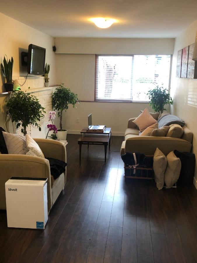 Quiet-Comfy 3 Bedroom Home On A Tree Lined Street In Kits Vancouver Zewnętrze zdjęcie