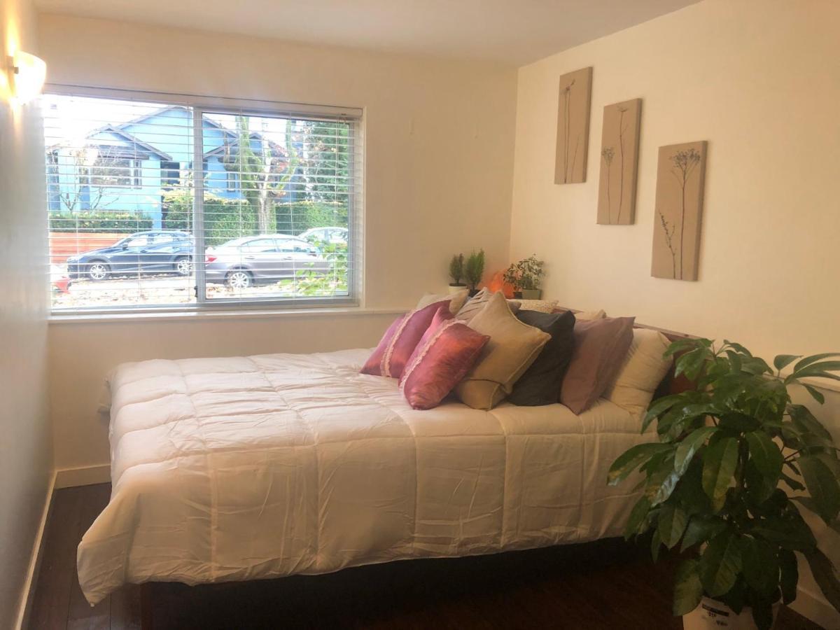 Quiet-Comfy 3 Bedroom Home On A Tree Lined Street In Kits Vancouver Zewnętrze zdjęcie